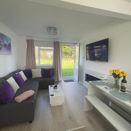Look No Further Gorgeous Newly Renovated Contemporary Chalet Sandown Bay Holiday Centre Eksteriør billede