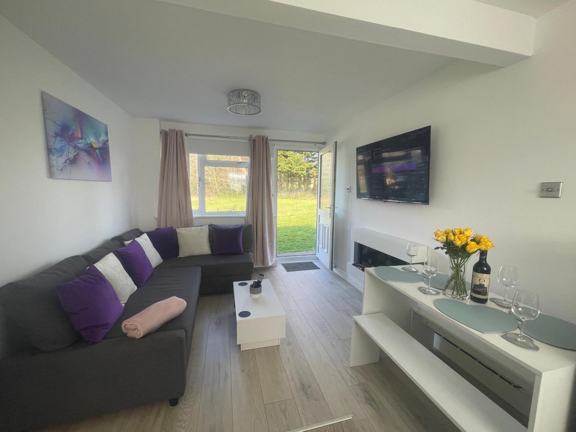 Look No Further Gorgeous Newly Renovated Contemporary Chalet Sandown Bay Holiday Centre Eksteriør billede