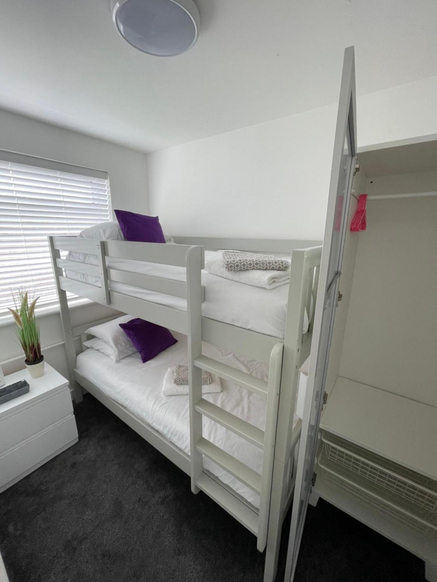 Look No Further Gorgeous Newly Renovated Contemporary Chalet Sandown Bay Holiday Centre Eksteriør billede